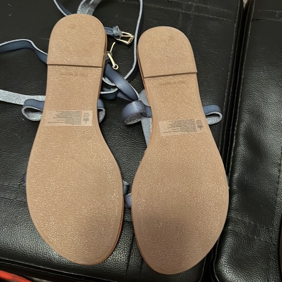 Blue saddles with wrap around strap New size 8 - Picture 2 of 8